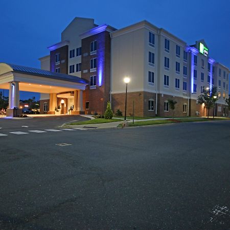 Holiday Inn Express & Suites Charlotte North, An Ihg Hotel Luaran gambar